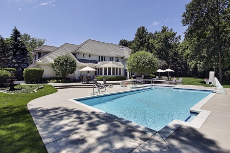 Concrete Cleaning for Patios & Pool Decks: Slip-Resistance and Mold Prevention